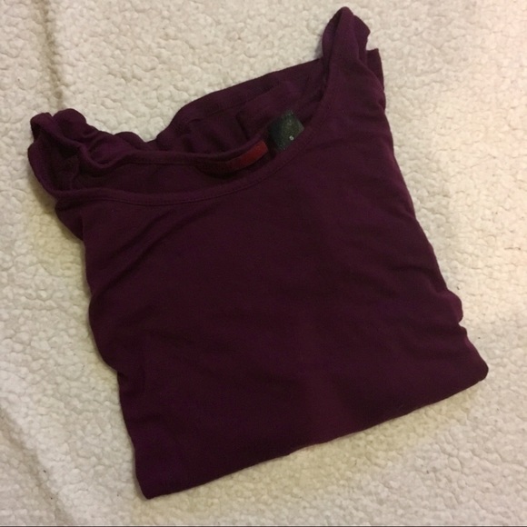 BKE Tops - 🌸Flash Sale 🌸BKEred T-shirt